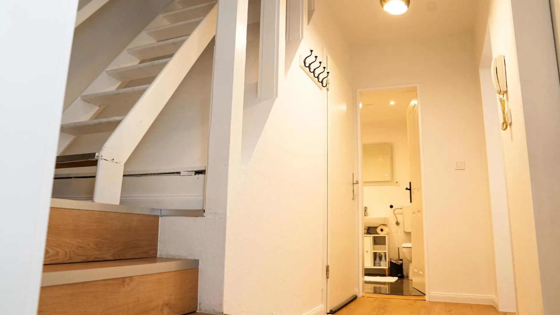 Dobben6 - Central - 2 Bedroom - Balcony - Kitchen Bremen Appartement